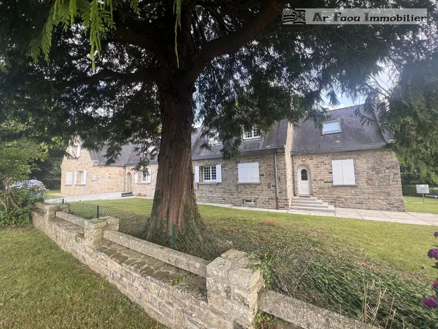 Maison à vendre, 330m², Pont-de-Buis-lès-Quimerch