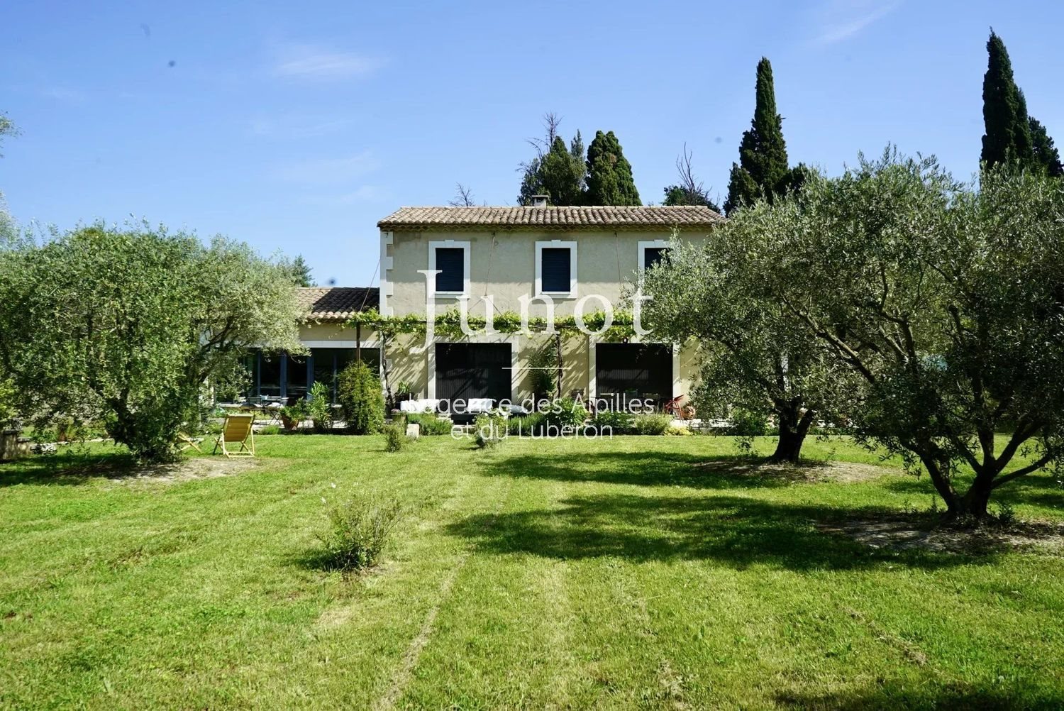 Maison à louer, 200m², Saint-Rémy-de-Provence