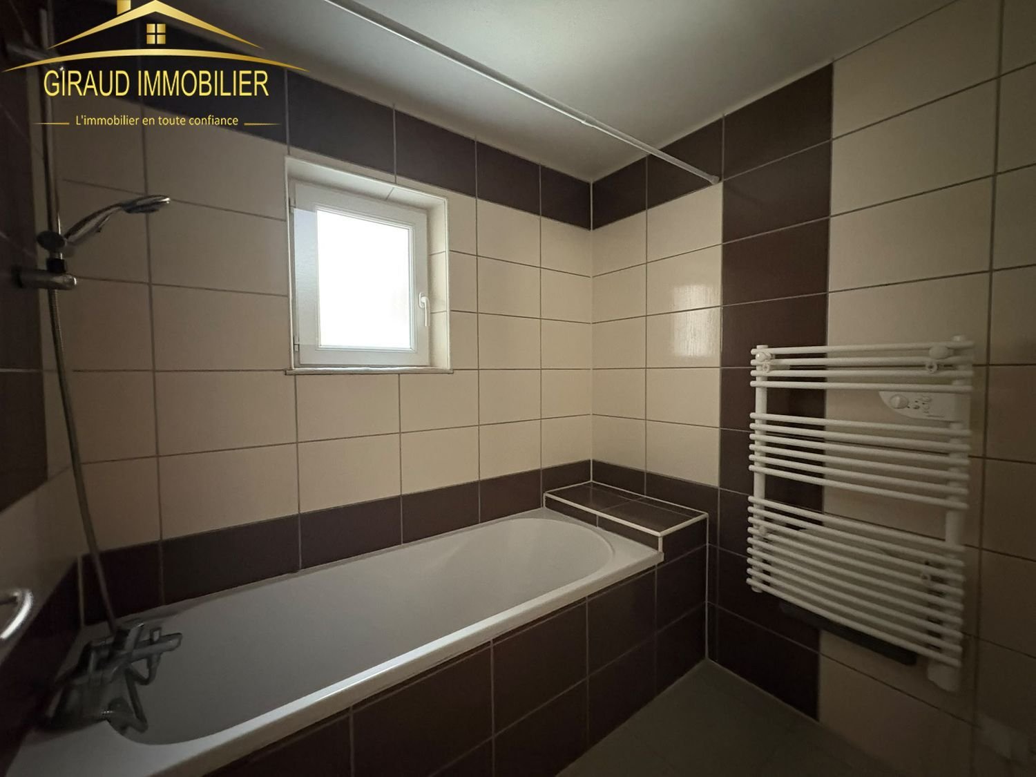 Appartement à louer, 82m², Chandon
