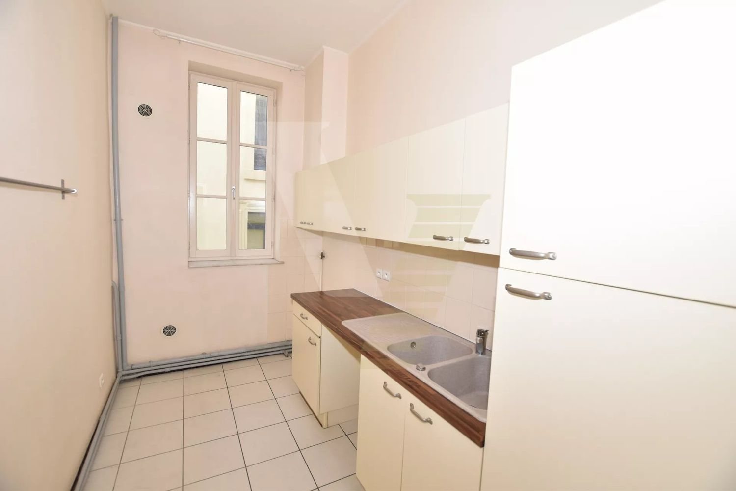 Appartement à louer, 83m², Béziers