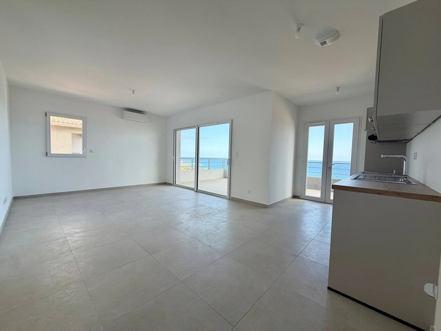 Appartement à louer, 83m², Sari-Solenzara