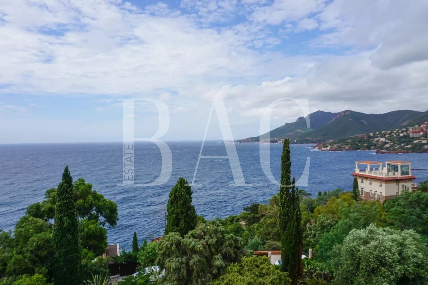 Maison à vendre, 468m², Théoule-sur-Mer