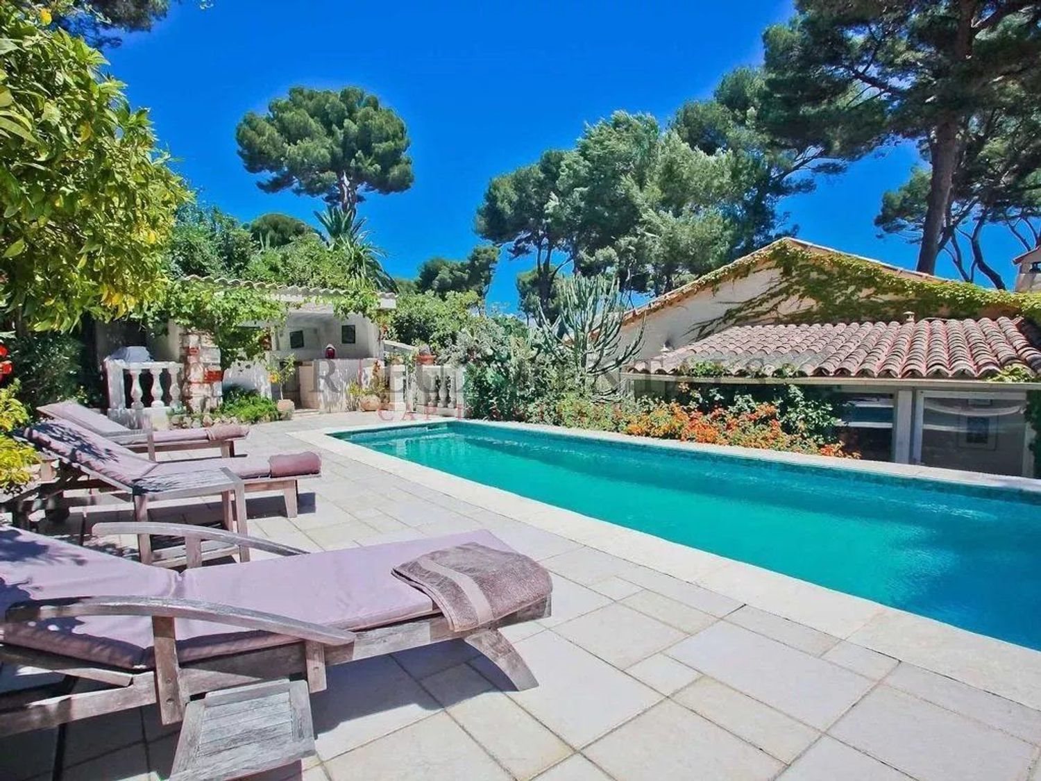 Maison à louer, 200m², Antibes