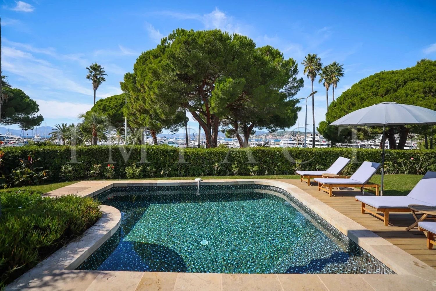 Maison à louer, 350m², Cannes