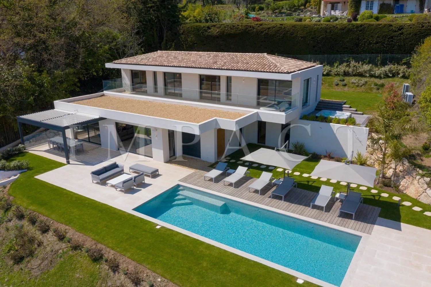 Maison à louer, 350m², Vence