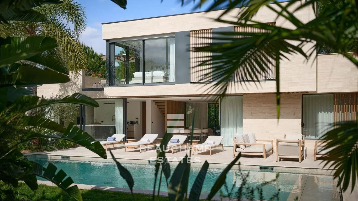 Maison à louer, 215m², Antibes