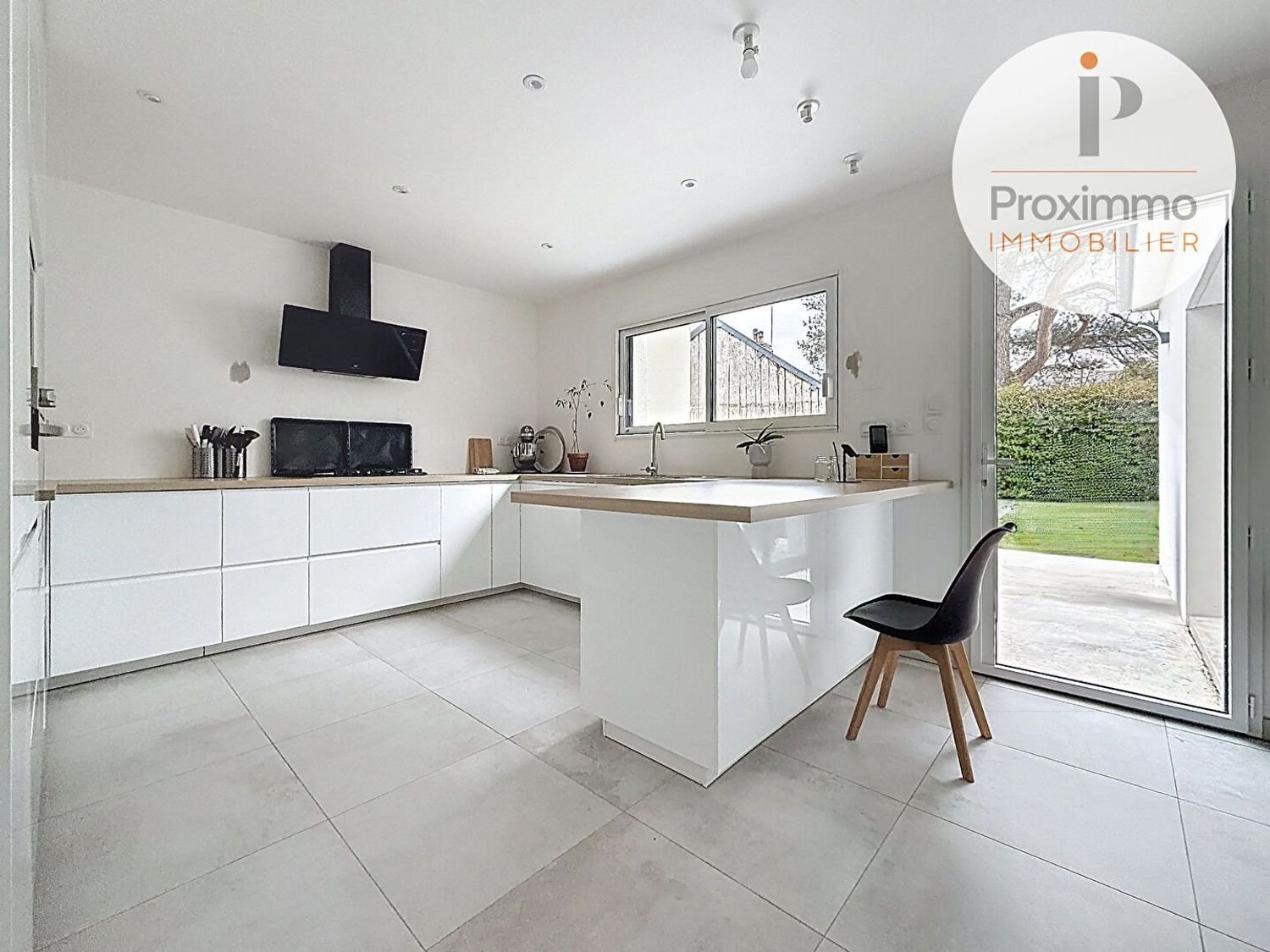 Maison à vendre, 145m², Ercé-en-Lamée