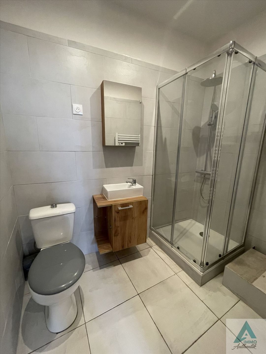 Appartement à louer, 22m², Cuges-les-Pins