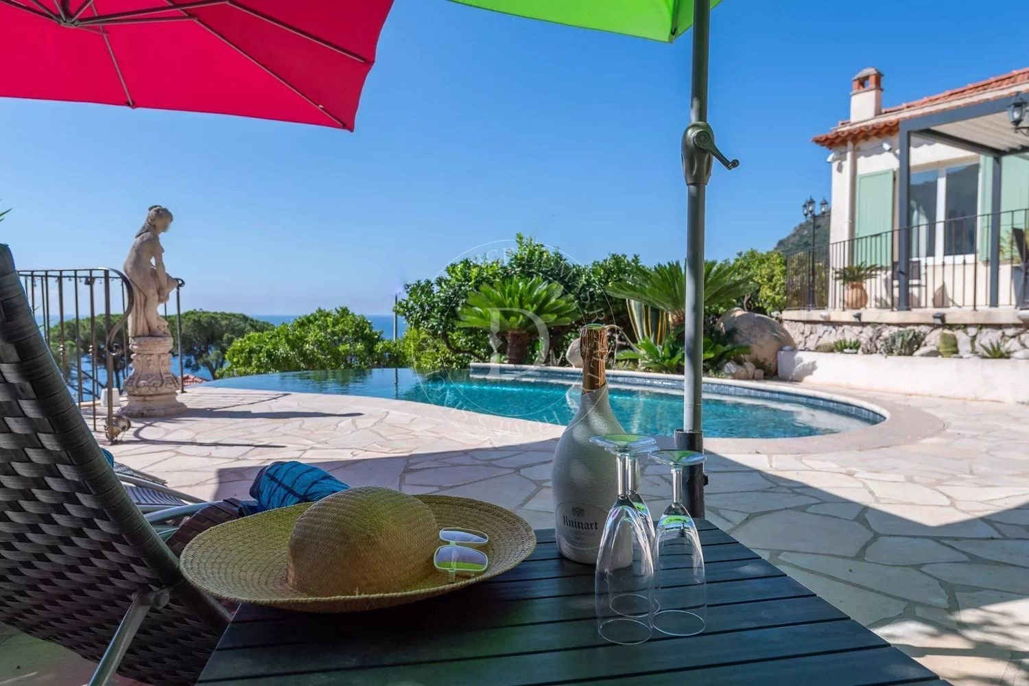 Maison à louer, 155m², Eze