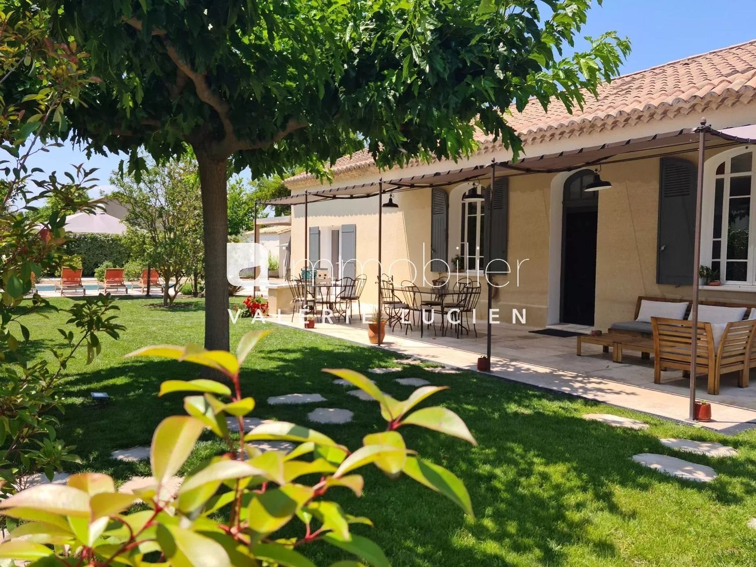 Maison à louer, 200m², Saint-Rémy-de-Provence
