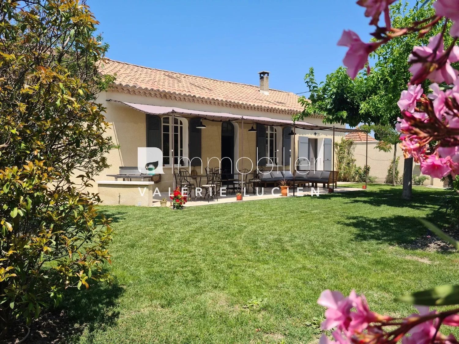 Maison à louer, 200m², Saint-Rémy-de-Provence