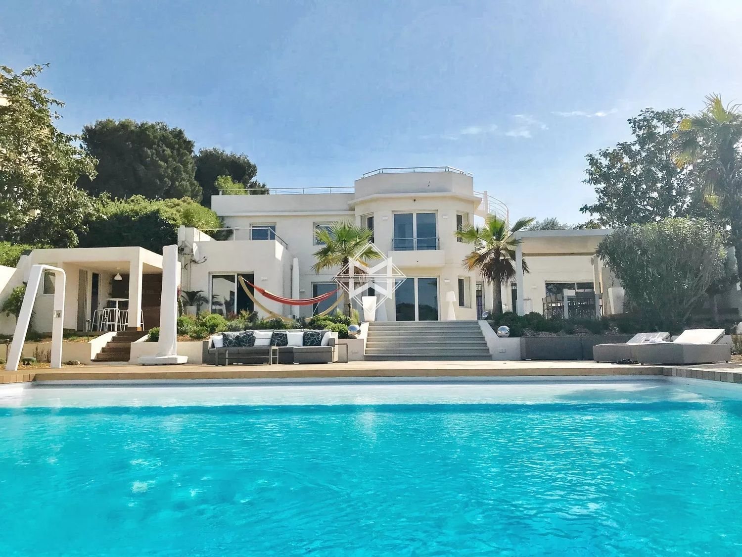 Maison à louer, 420m², Antibes