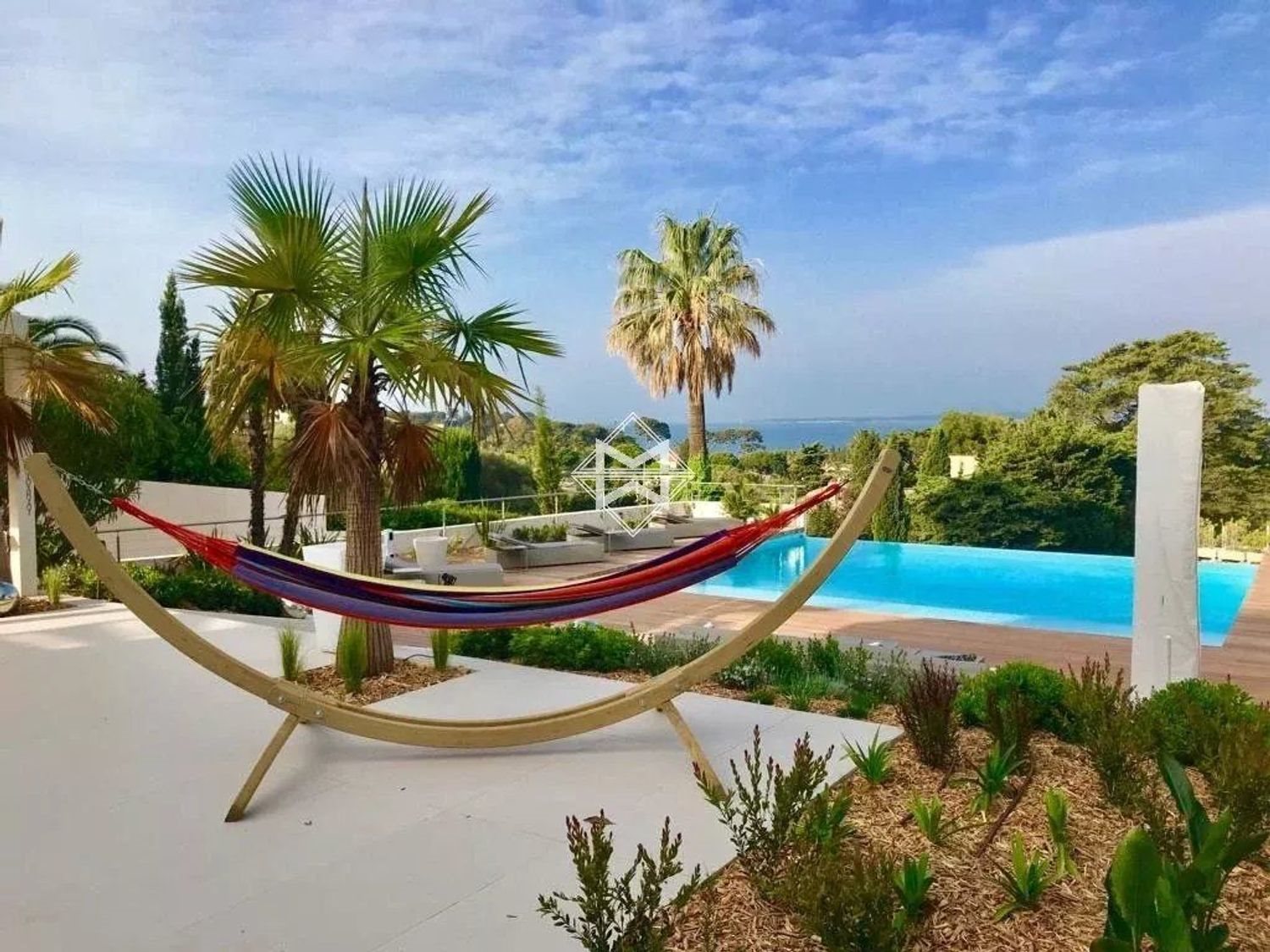 Maison à louer, 420m², Antibes