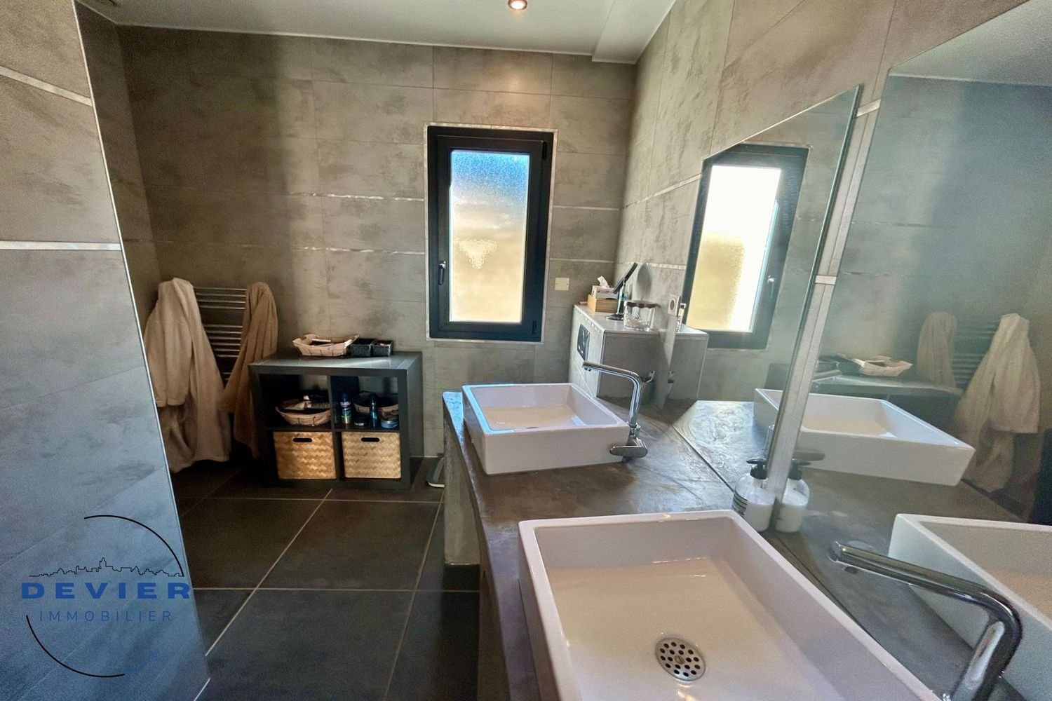 Maison à vendre, 200m², Saint-Geniès-des-Mourgues