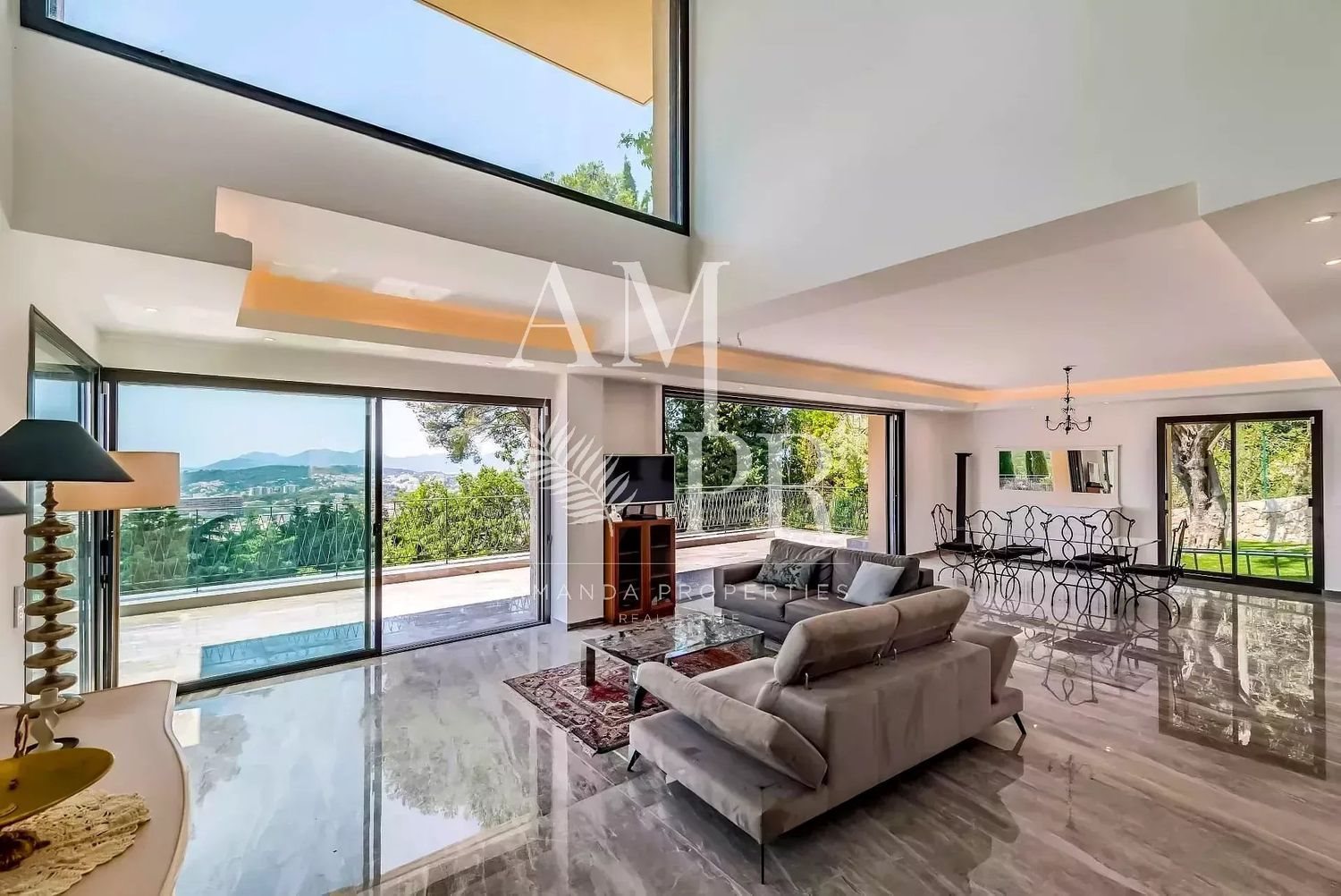 Maison à louer, 370m², Mougins