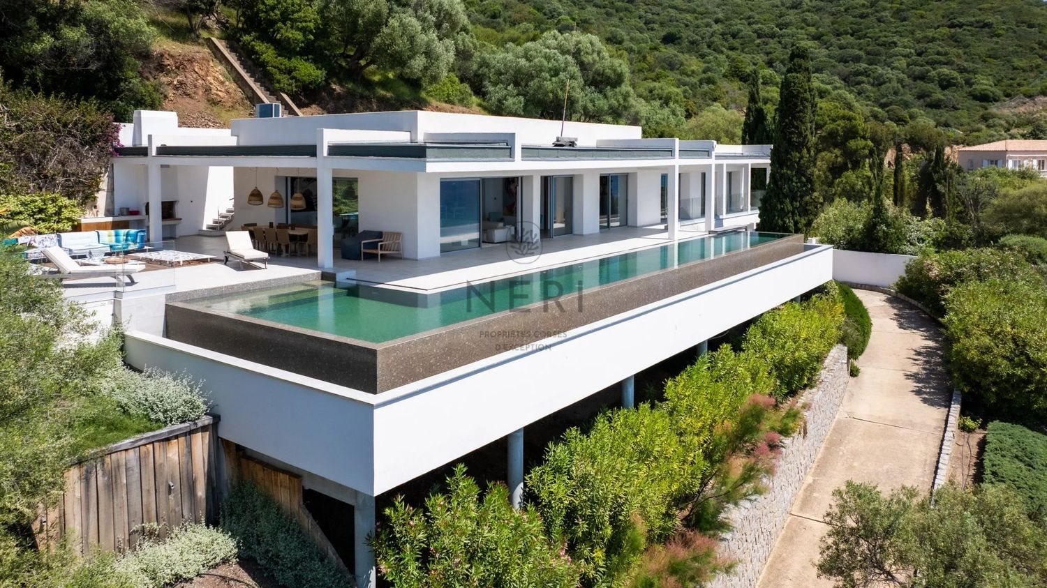 Maison à louer, 247m², Ajaccio