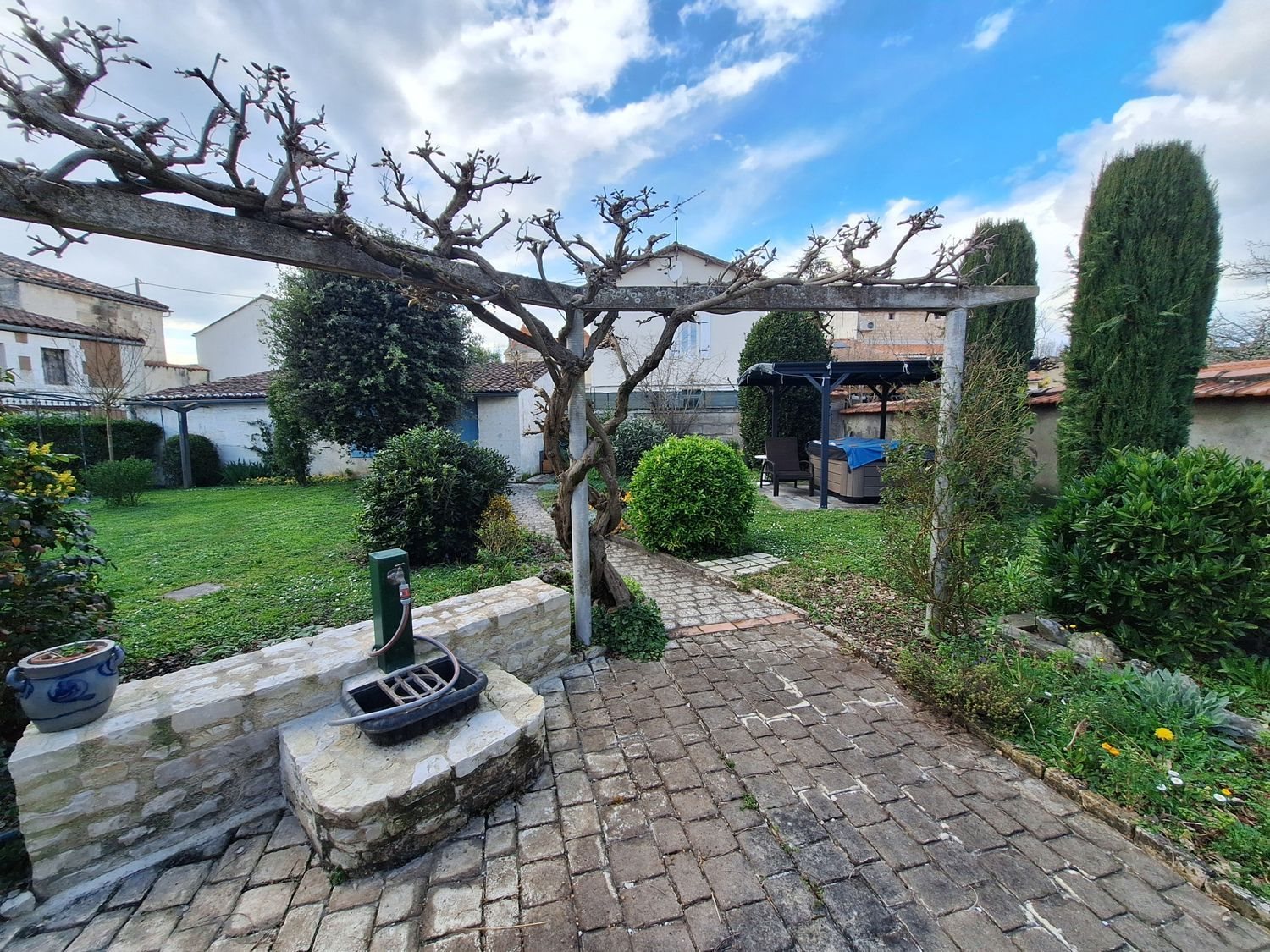 Maison à vendre, 176m², Ruelle-sur-Touvre
