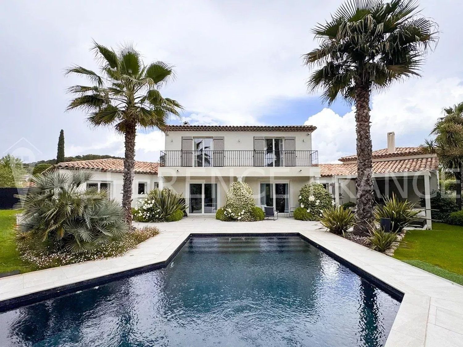Maison à louer, 250m², Mougins