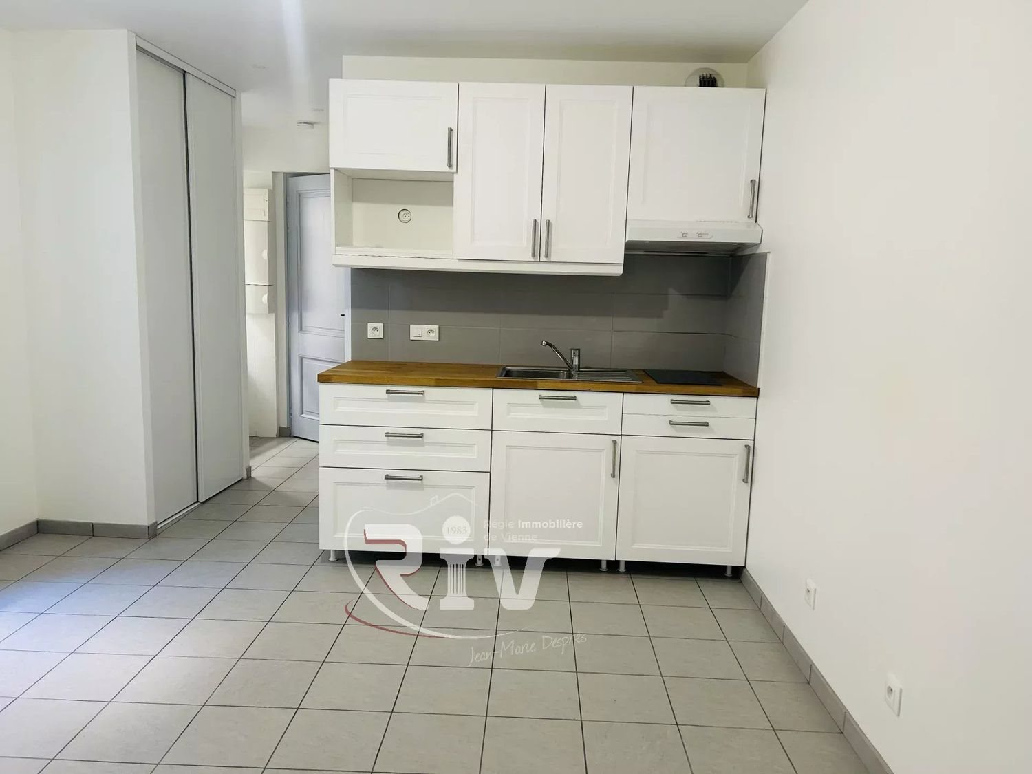 Appartement à louer, 23m², Vienne