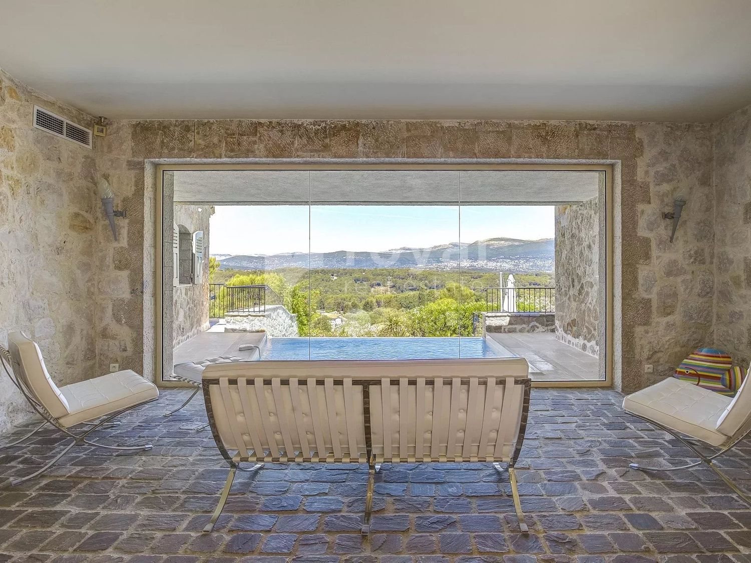 Maison à louer, 369m², Mougins