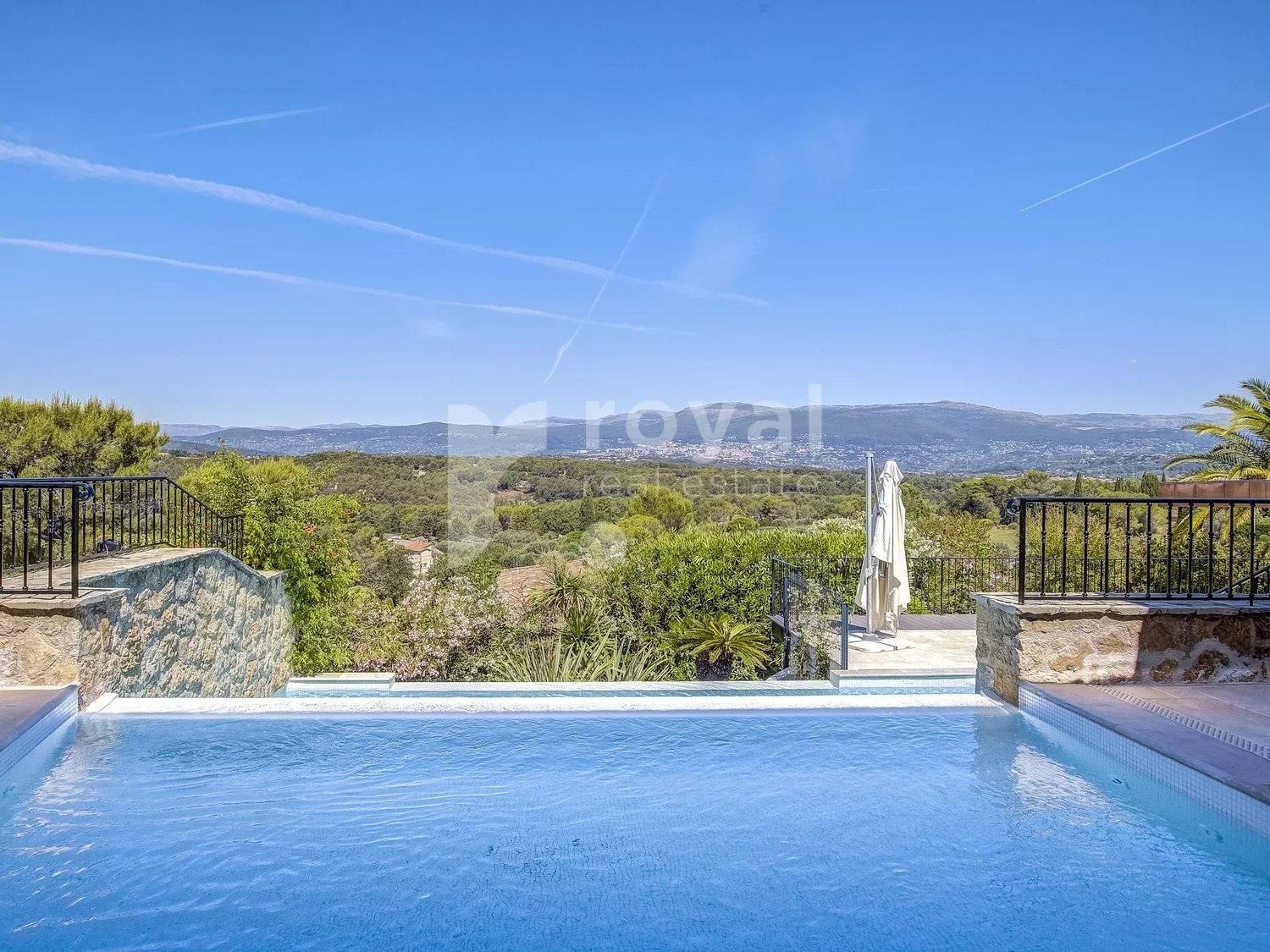Maison à louer, 369m², Mougins