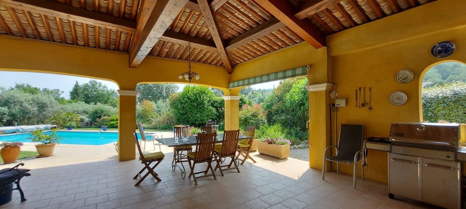 Maison à vendre, 170m², Figanières