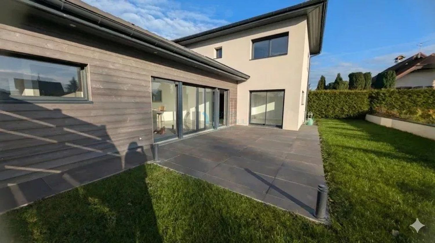 Maison à vendre, 122m², Vétraz-Monthoux