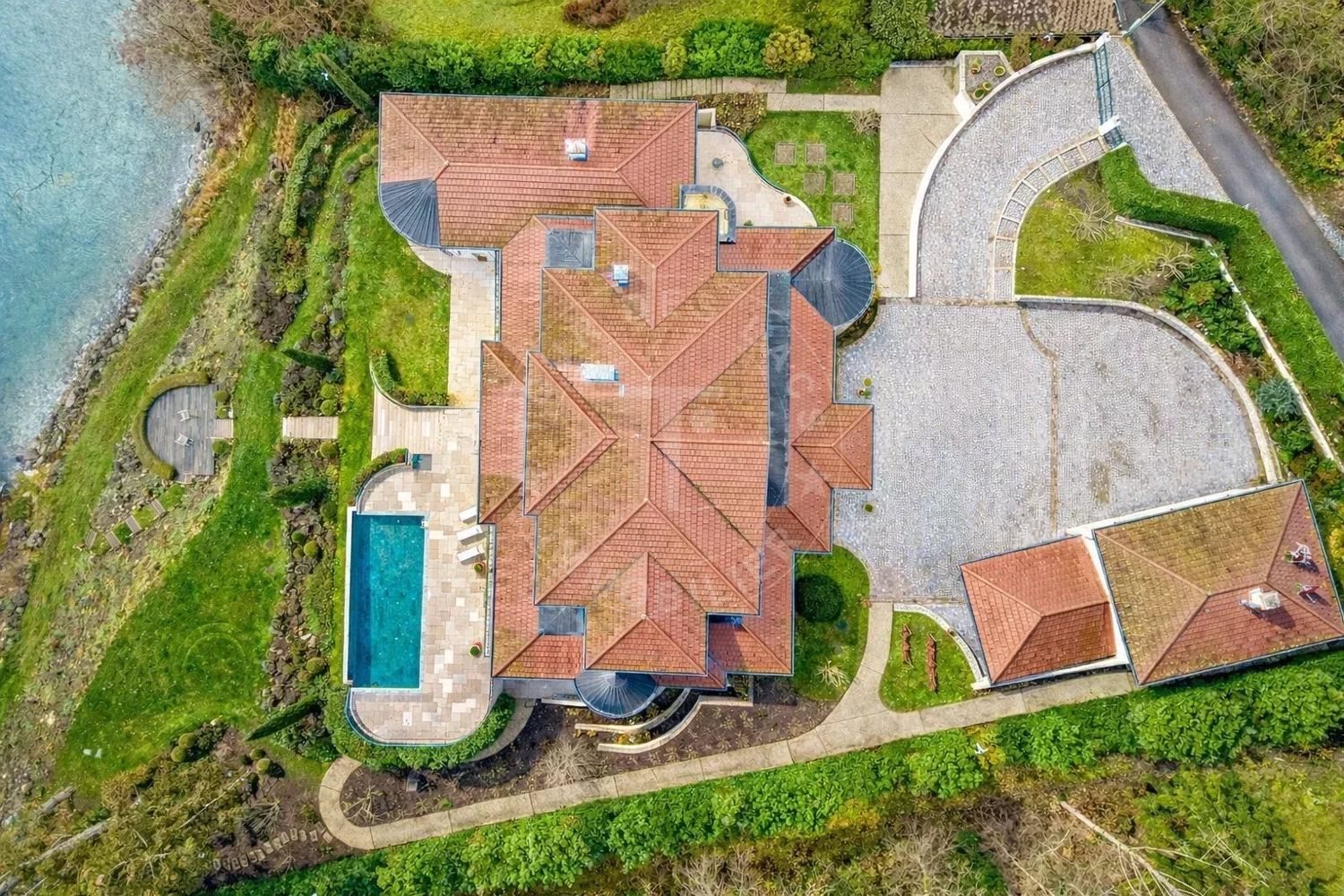 Maison à vendre, 1361m², Chens-sur-Léman