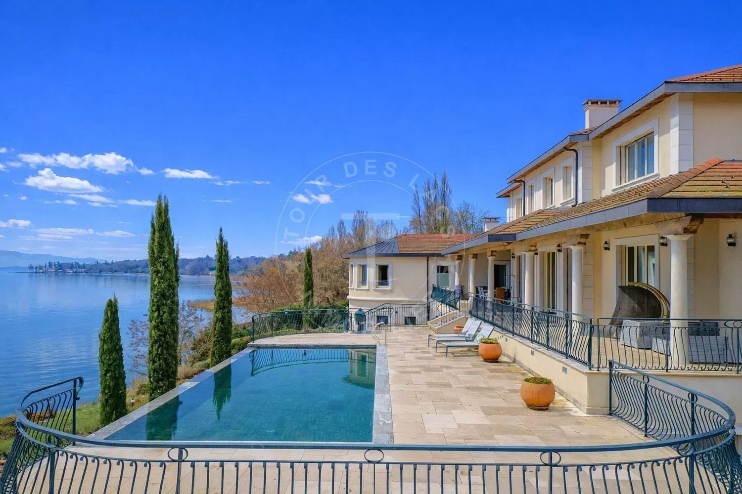 Maison à vendre, 1361m², Chens-sur-Léman
