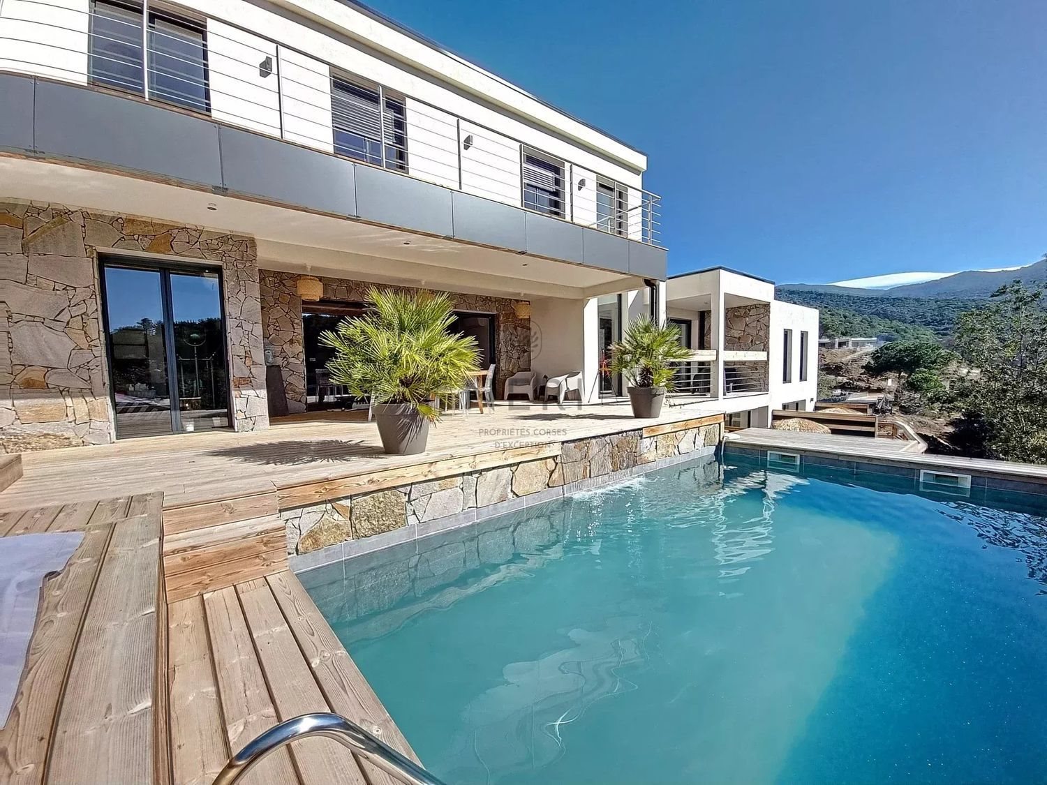 Maison à louer, 250m², Pietrosella