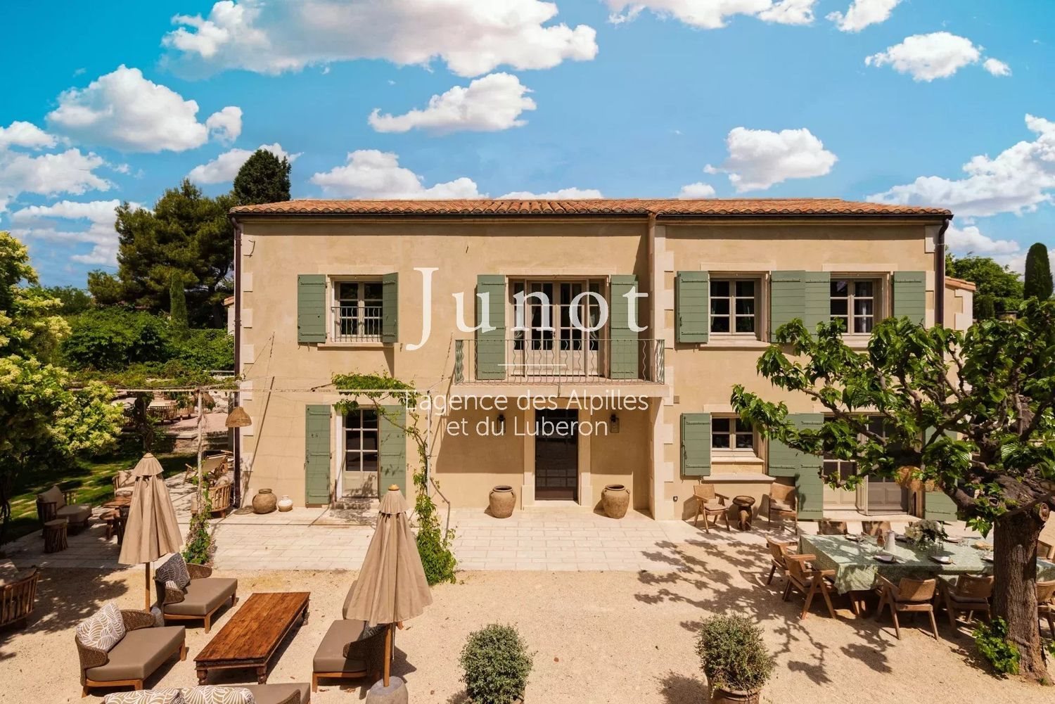 Maison à louer, 250m², Fontvieille