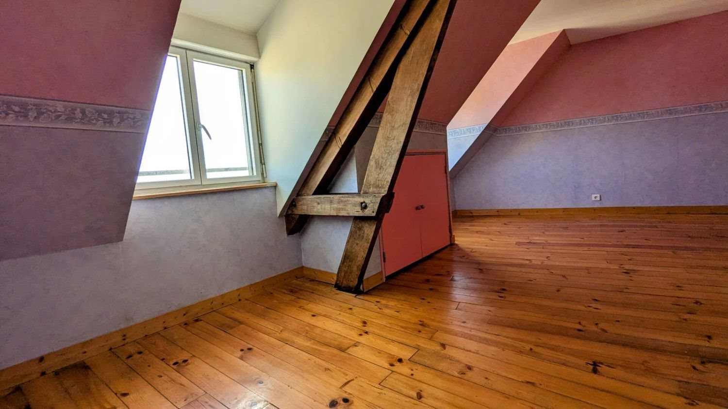 Maison à vendre, 445m², Plomodiern