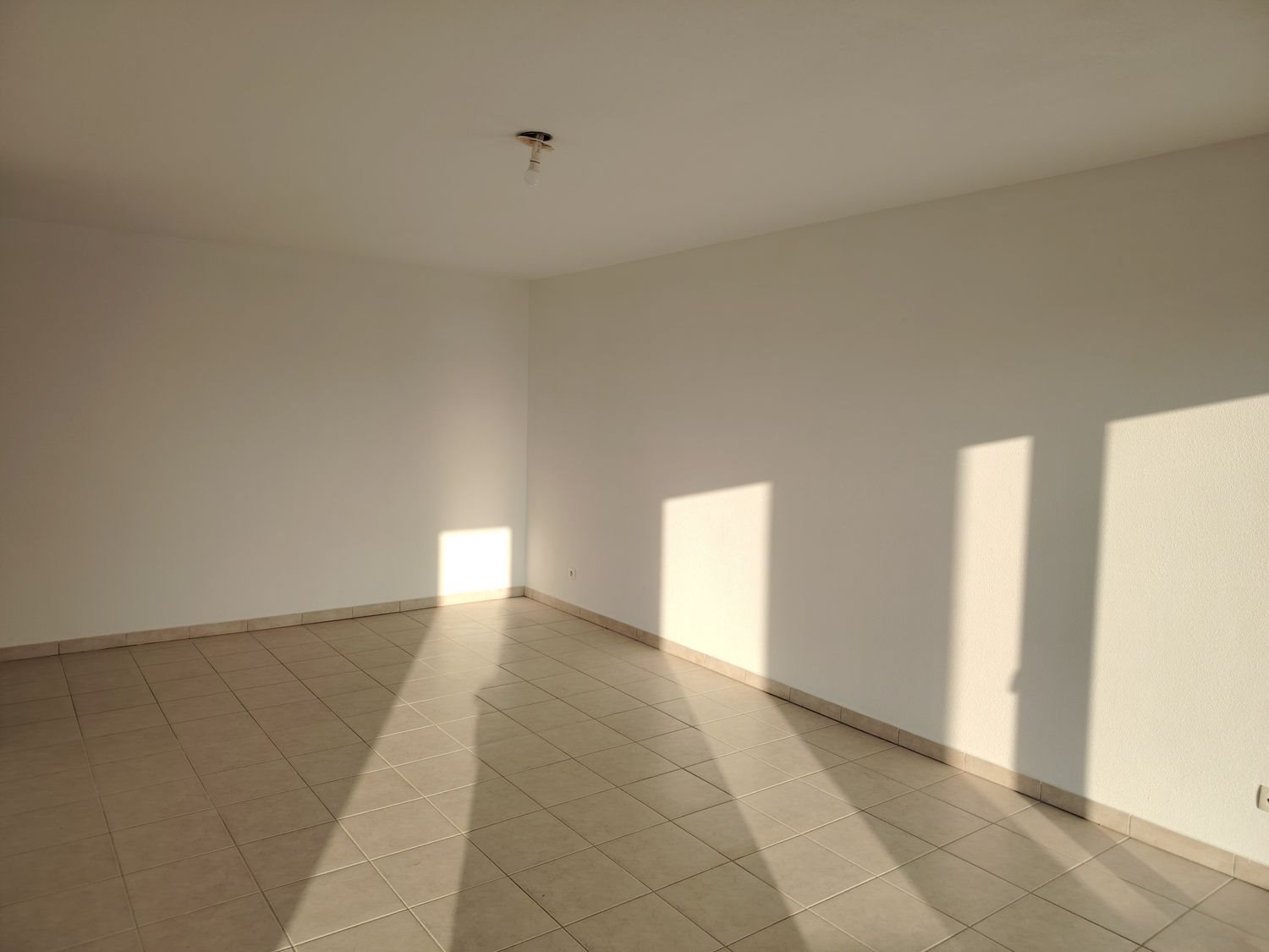 Appartement à vendre, 73m², Roussillon