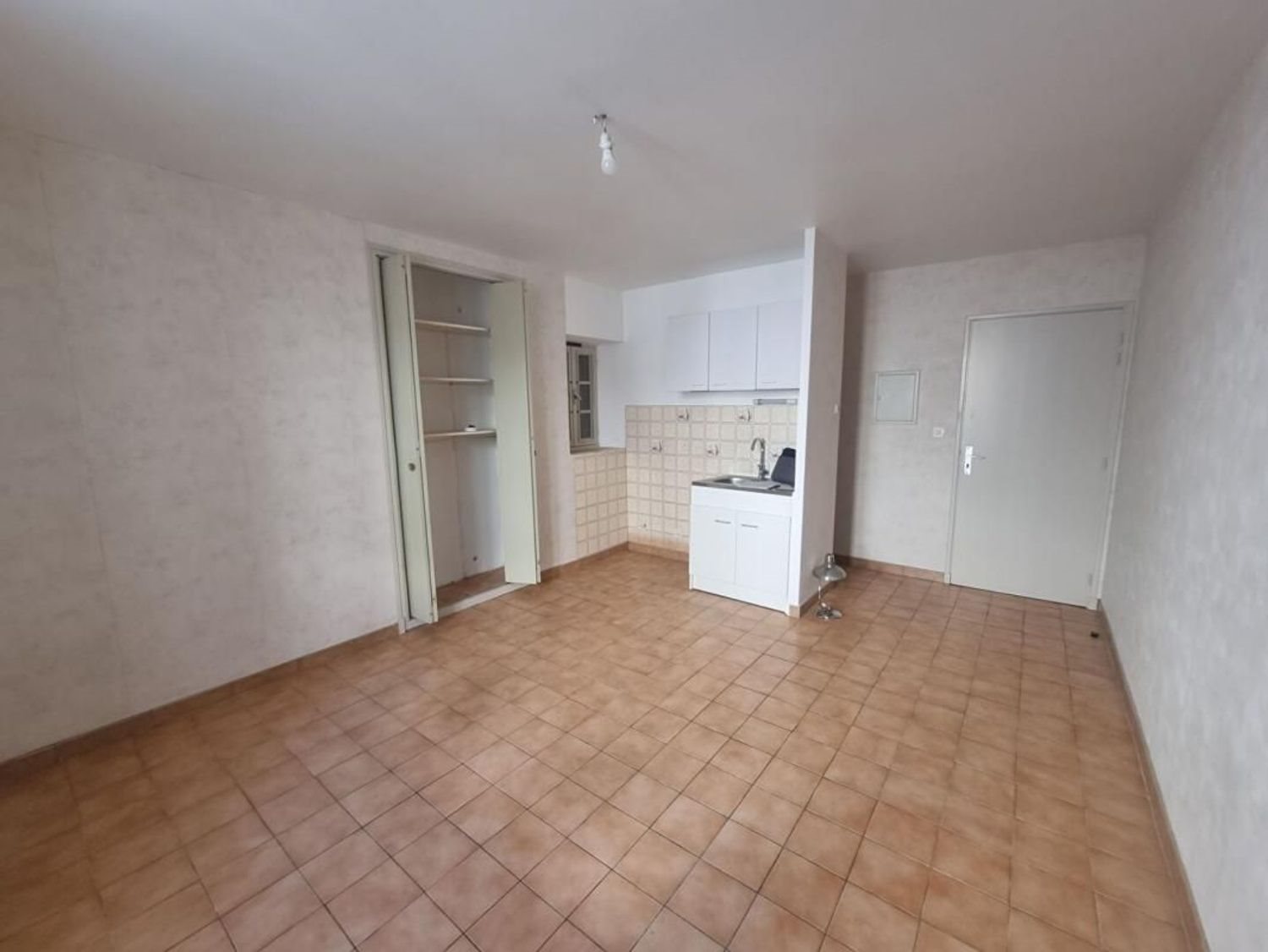 Appartement à louer, 21m², Pont-Saint-Esprit