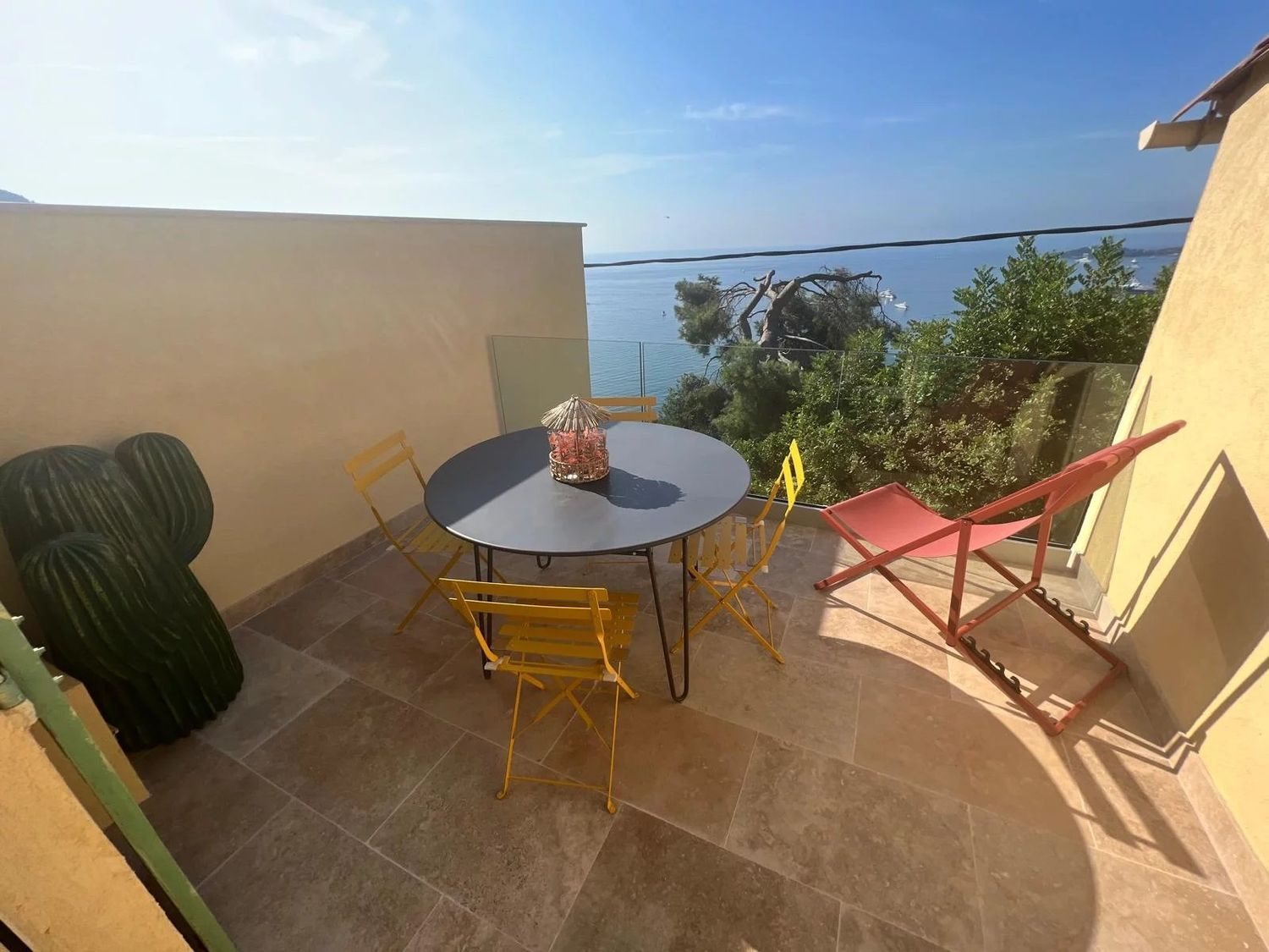 Appartement à louer, 80m², Èze
