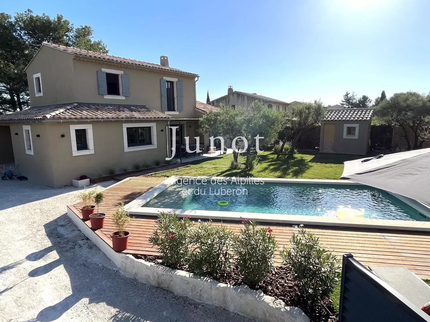 Maison à louer, 140m², Saint-Rémy-de-Provence