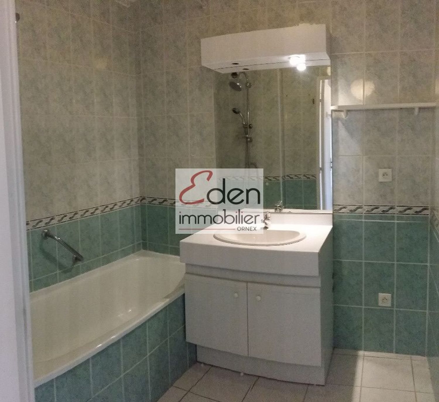 Appartement à louer, 62m², Gex