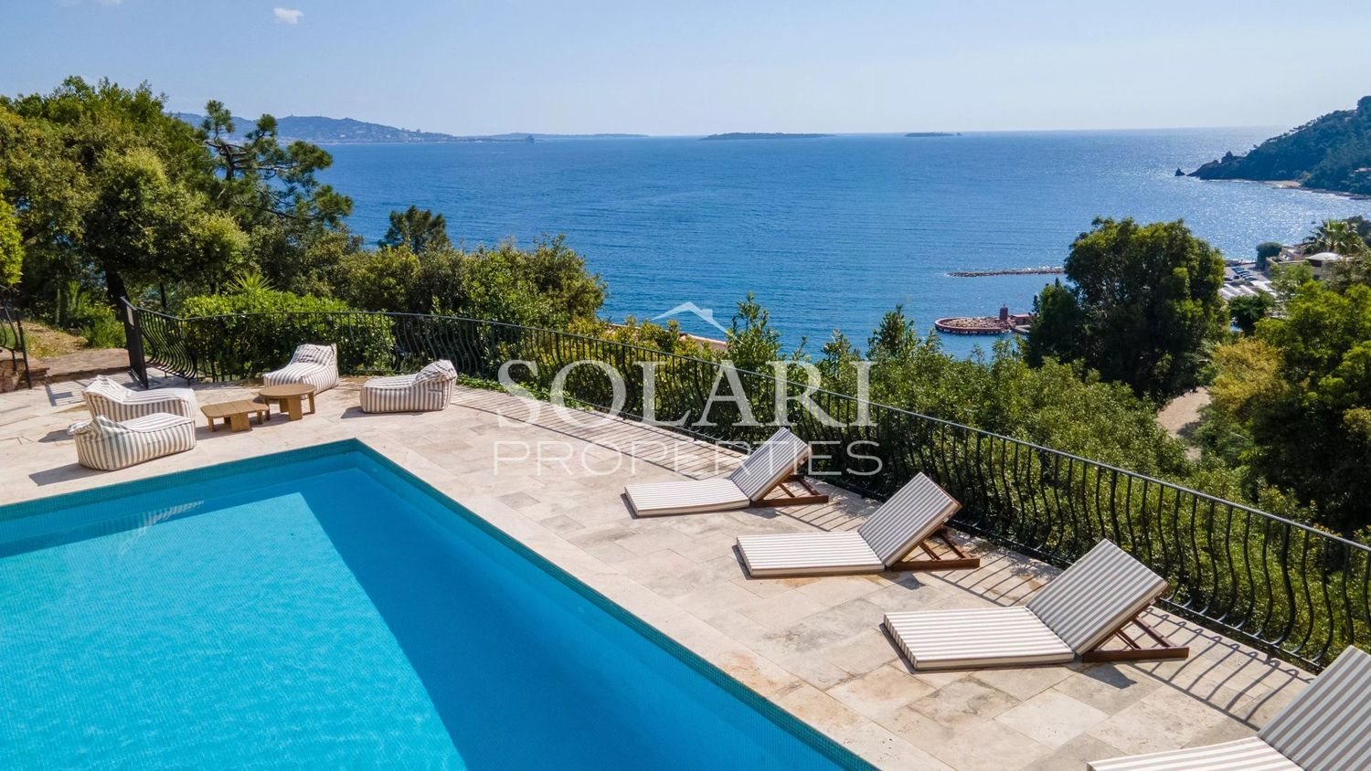Maison à louer, 182m², Théoule-sur-Mer