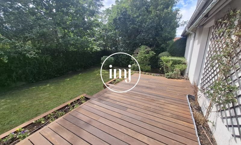 Maison à vendre, 176m², Le Mesnil-le-Roi