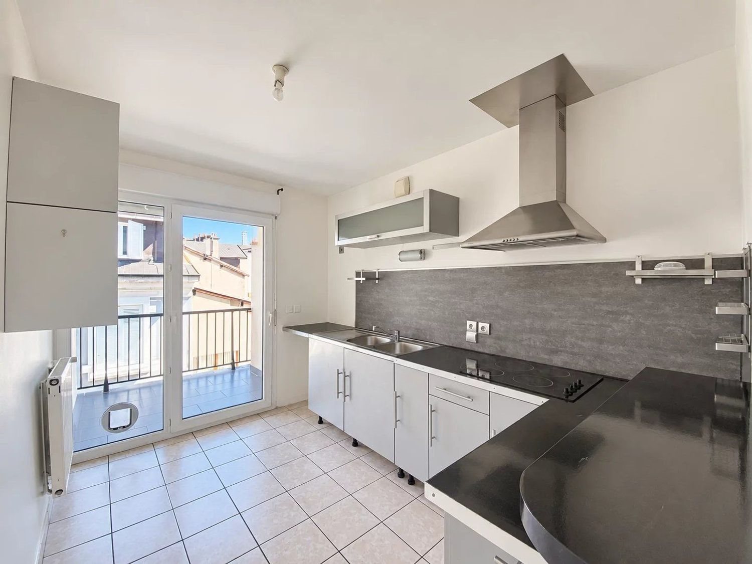 Appartement à louer, 70m², Évian-les-Bains