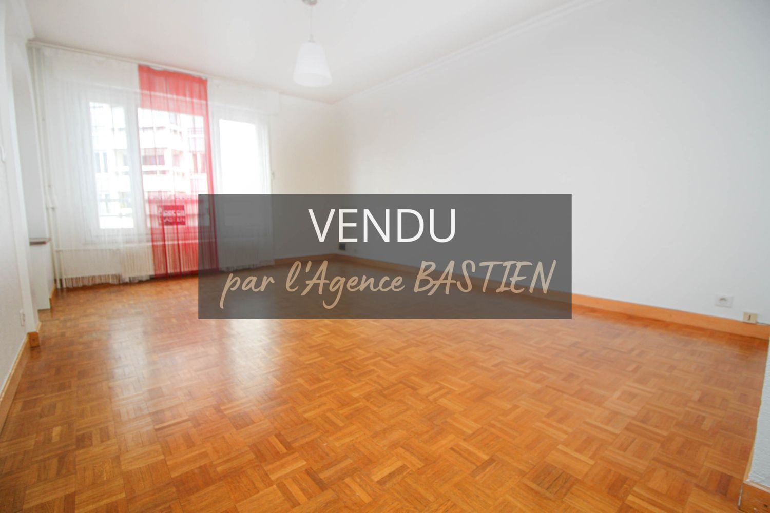 Appartement à vendre, 77m², Saint-Genis-Pouilly