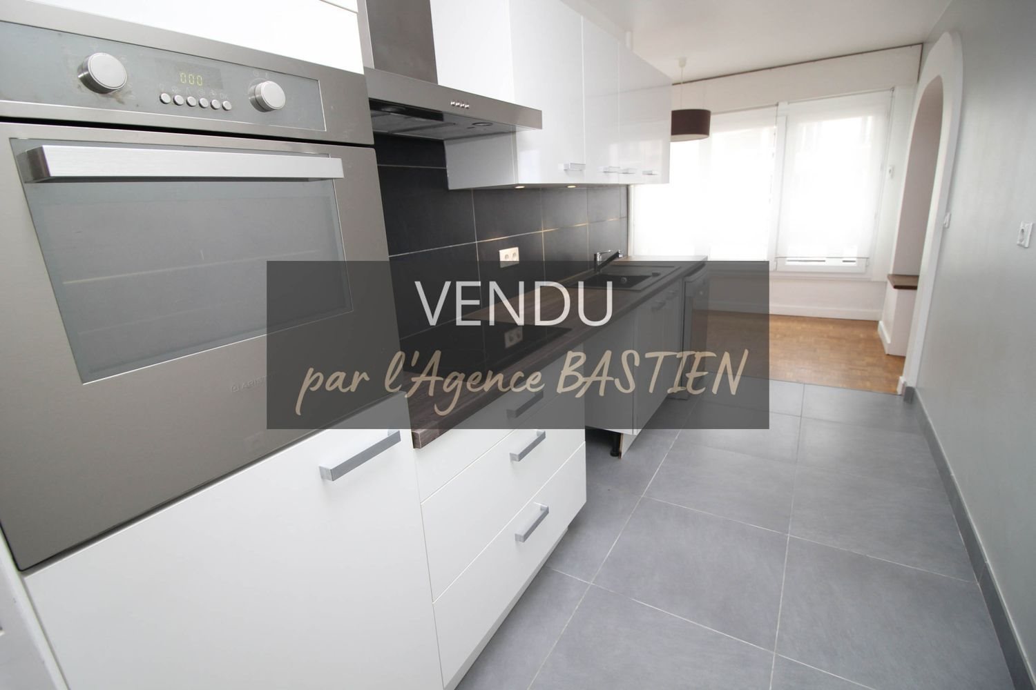 Appartement à vendre, 77m², Saint-Genis-Pouilly