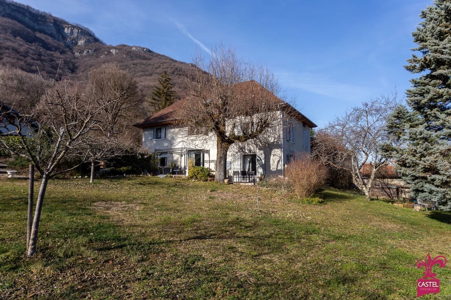 Maison à vendre, 237m², La Buissière