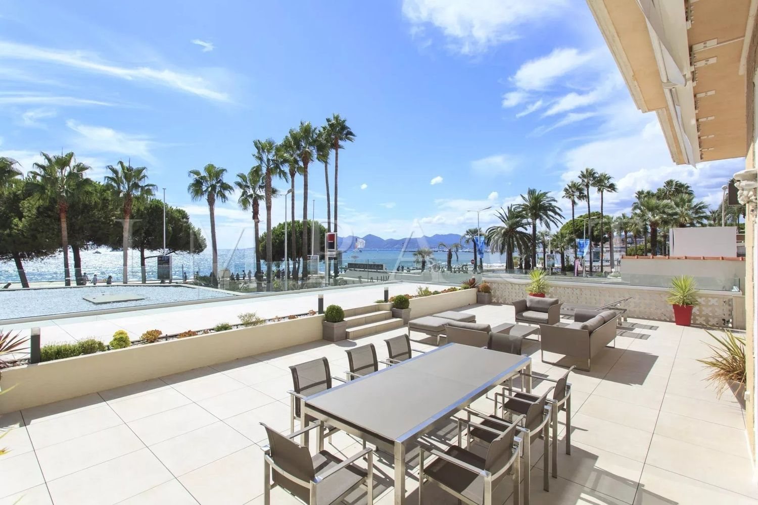 Appartement à louer, 213m², Cannes