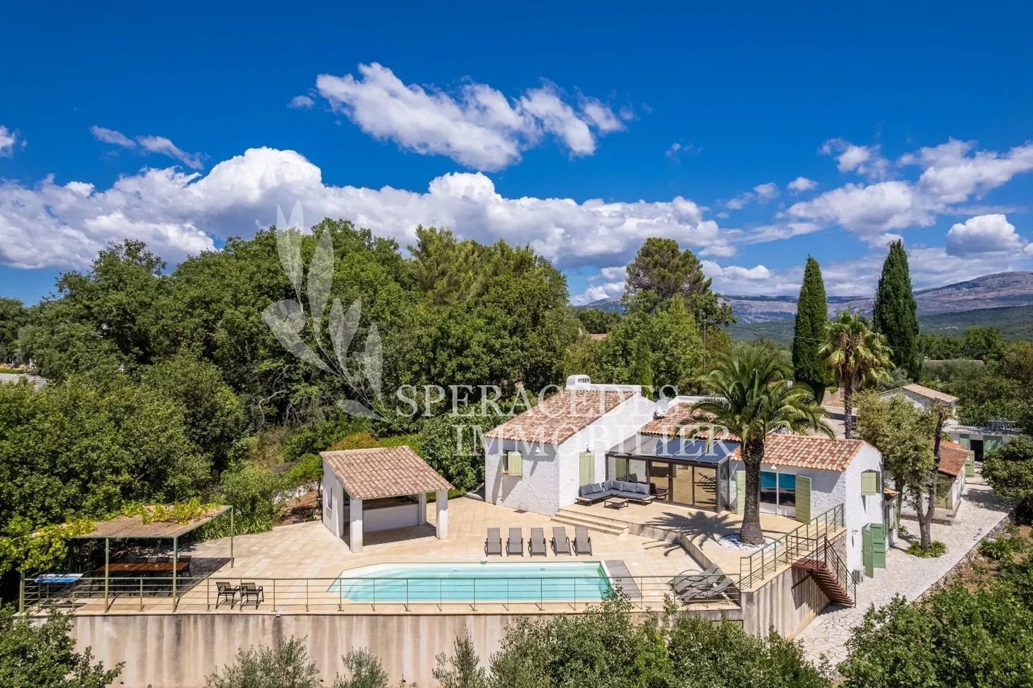 Maison à vendre, 188m², Saint-Cézaire-sur-Siagne