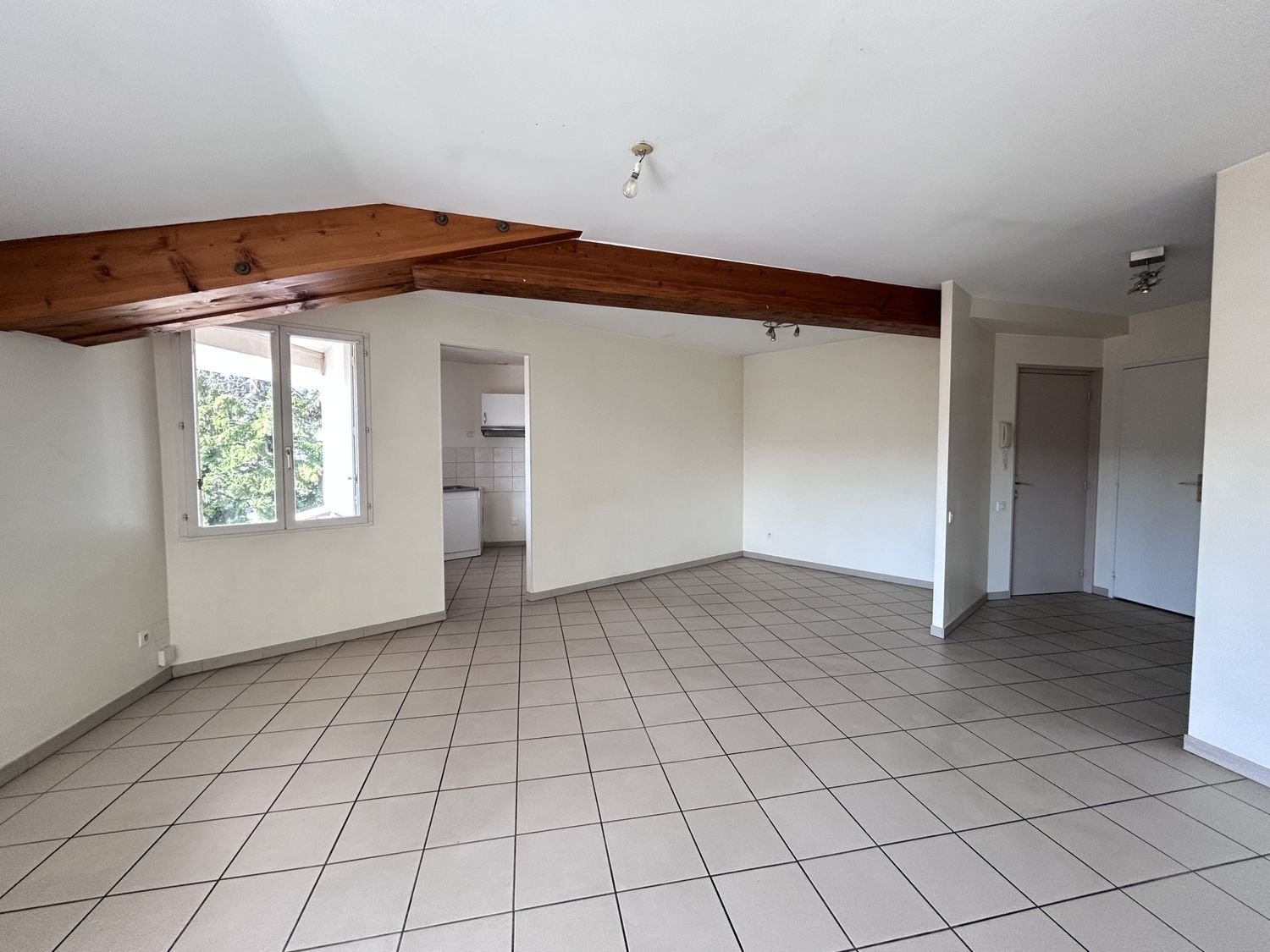 Appartement à louer, 75m², Thurins