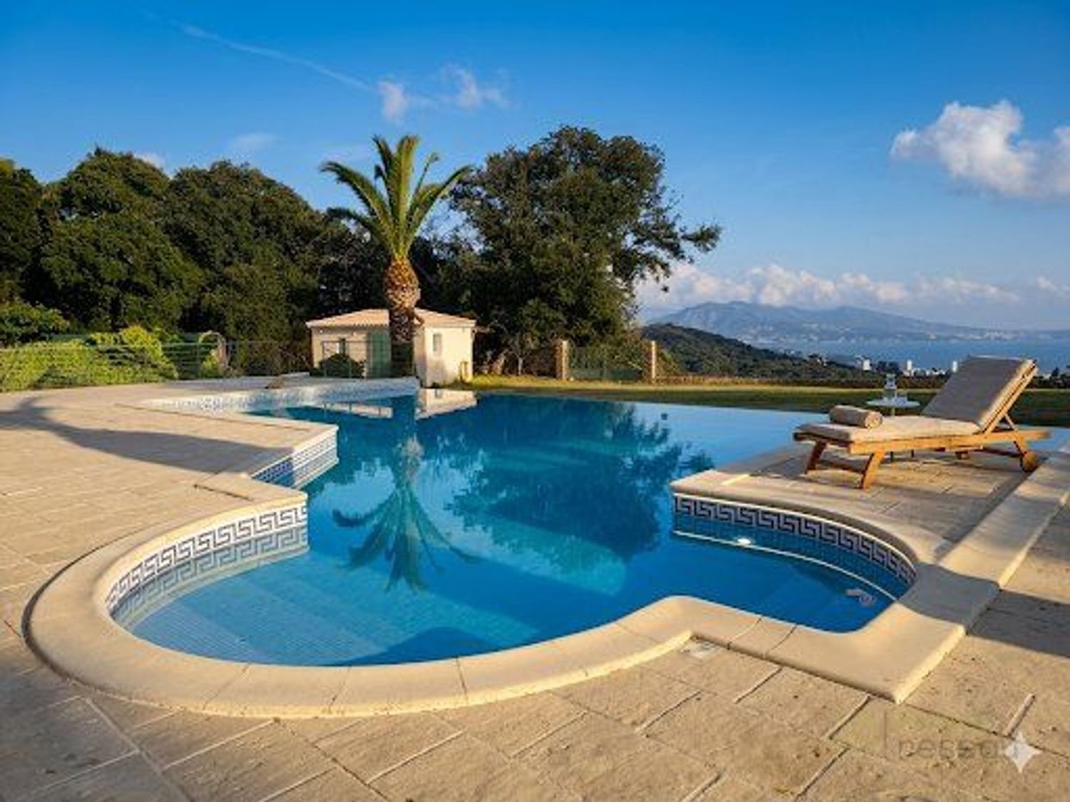Maison à vendre, 307m², Alata