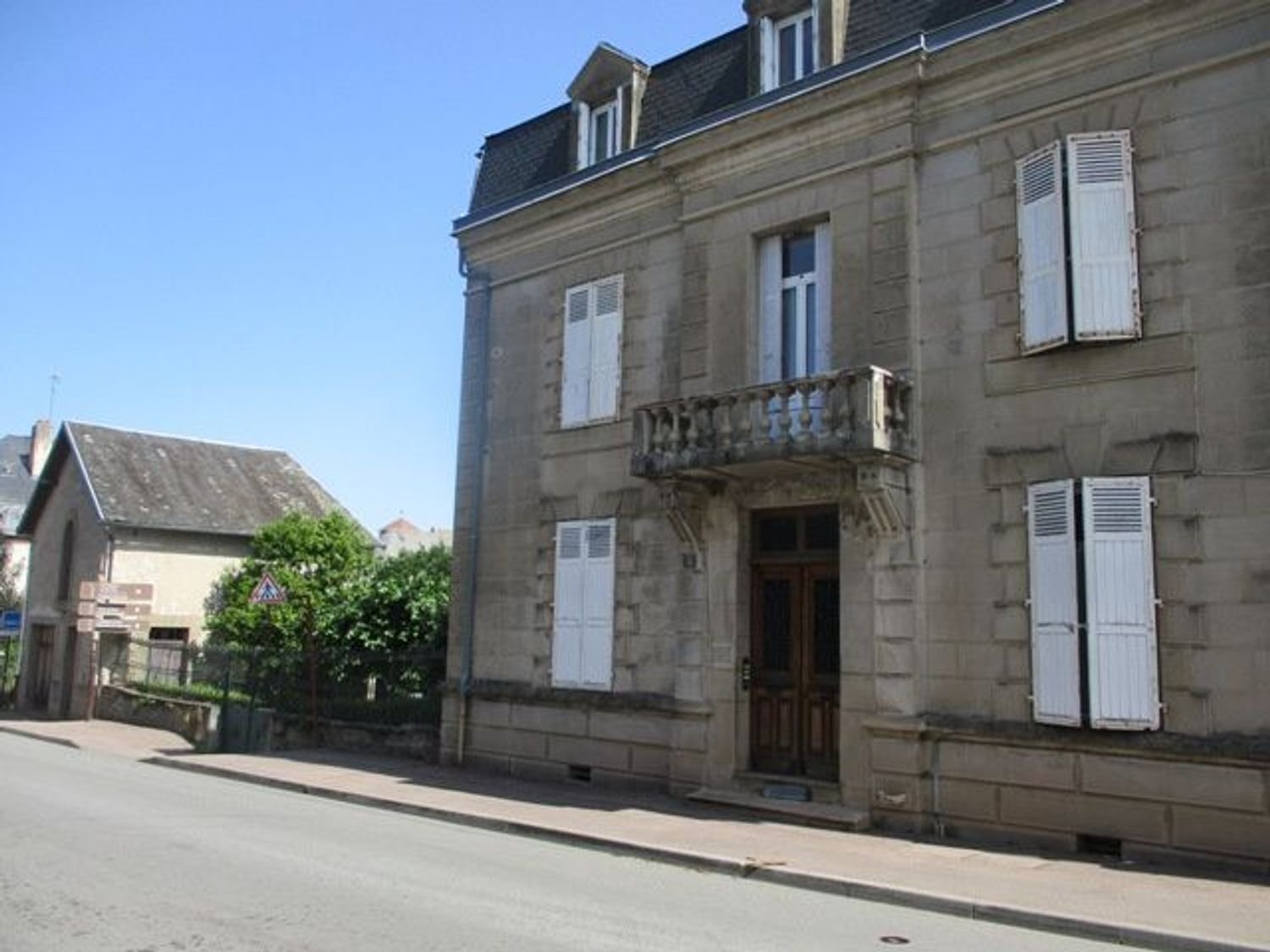 Maison à vendre, 240m², Saint-Yrieix-la-Perche
