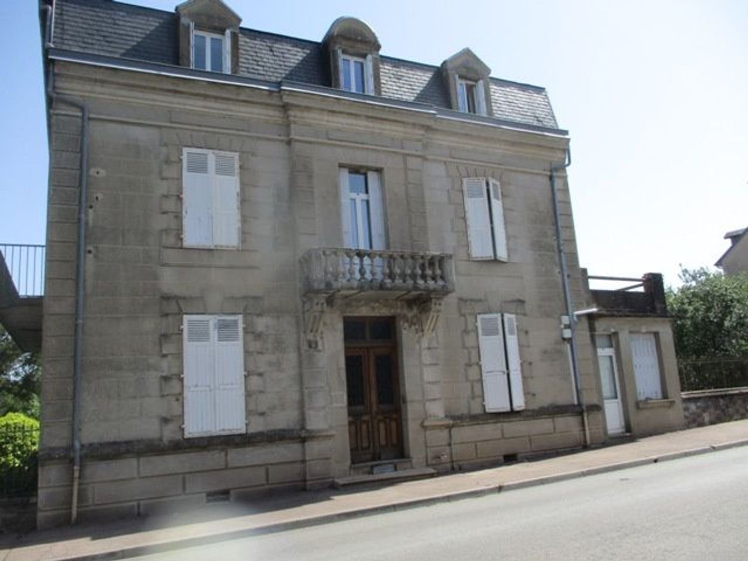 Maison à vendre, 240m², Saint-Yrieix-la-Perche