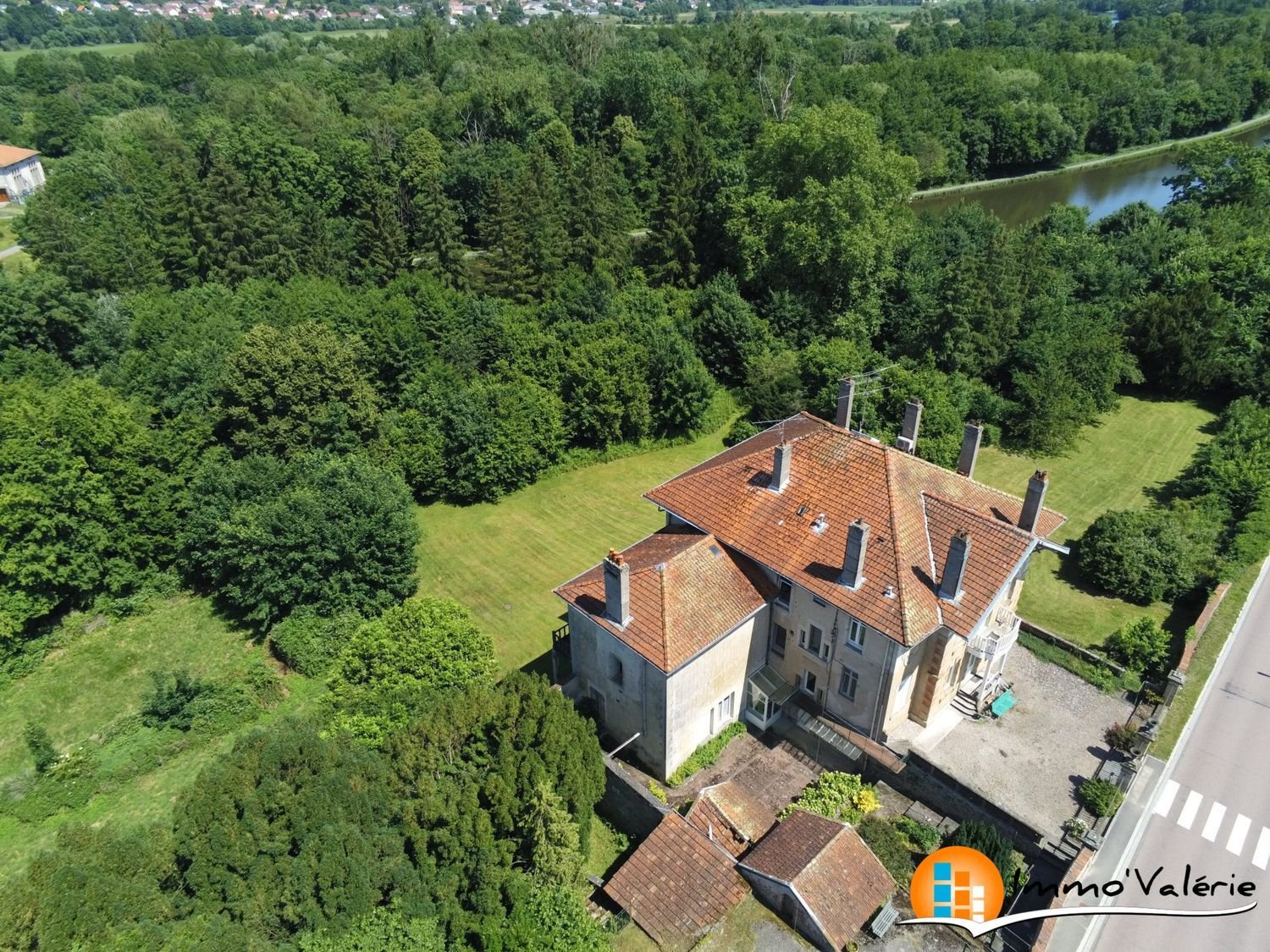 Maison à vendre, 854m², Charmes